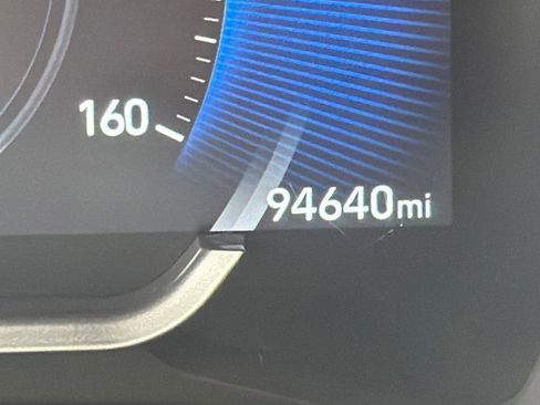 Used 2019 Hyundai Santa Fe SEL image 18