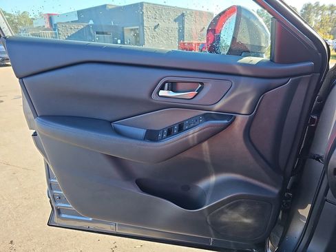 New 2026 Nissan Rogue SV FWD image 31