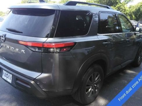 Used 2025 Nissan Pathfinder SV FWD image 9