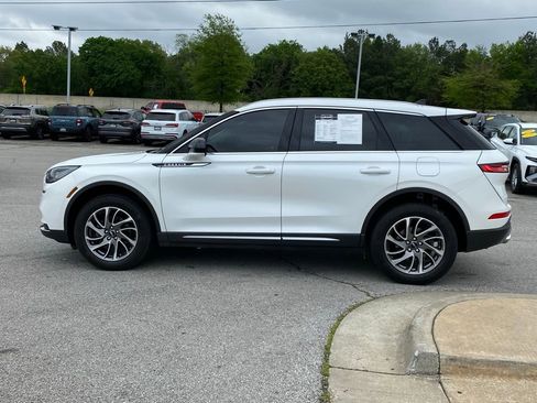 Used 2022 Lincoln Corsair AWD w/ Equipment Group 101A image 4