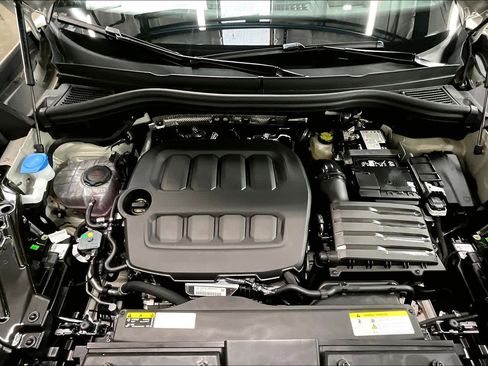 New 2026 Volkswagen Tiguan SE R-Line image 13