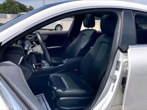 Used 2022 Mercedes-Benz CLA 250 image 8