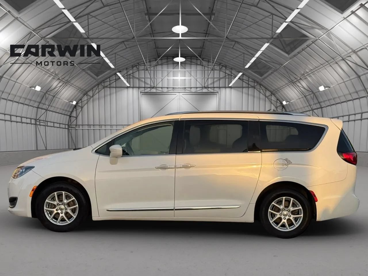 Used 2020 Chrysler Pacifica Touring-L FWD image 8
