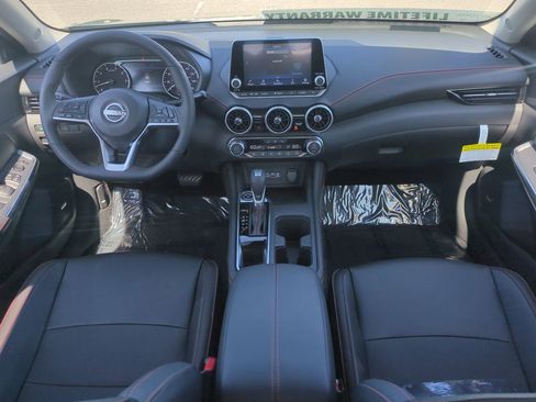 New 2025 Nissan Sentra SR w/ SR Premium Package FWD image 15
