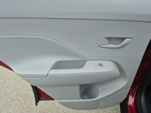 New 2026 Hyundai Kona SE image 12