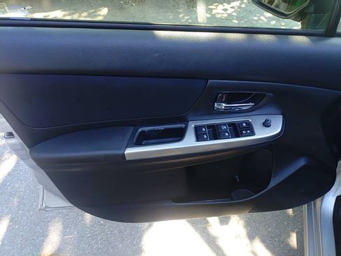Used 2015 Subaru Impreza 2.0i Premium AWD/4WD image 12