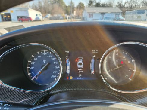 Used 2014 Maserati Quattroporte GTS image 36