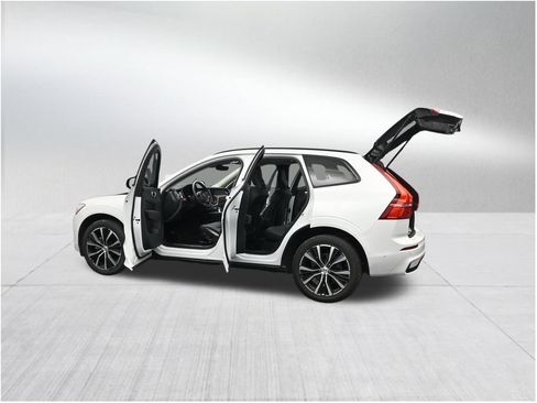 Used 2024 Volvo XC60 B5 Plus w/ Climate Package AWD/4WD image 33