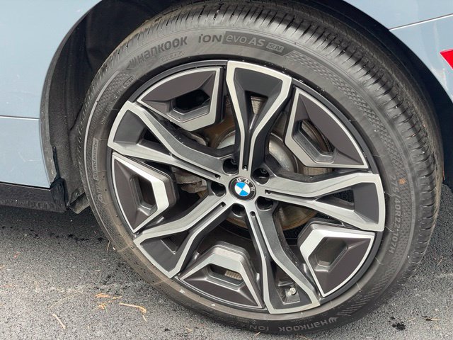 Used 2026 BMW iX xDrive45 w/ Premium Package AWD/4WD image 28