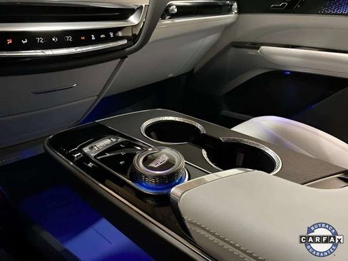 Used 2023 Cadillac Lyriq 2WD image 59
