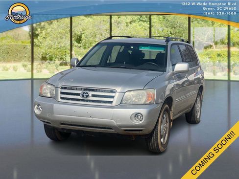 Used 2005 Toyota Highlander 2WD V6 w/ 3rd Row image 1