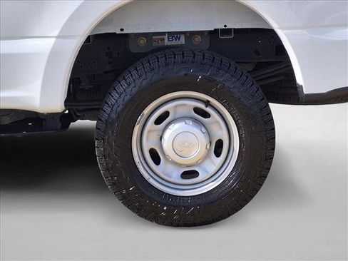 Used 2023 Ford F250 XL w/ FX4 Off-Road Package AWD/4WD image 18