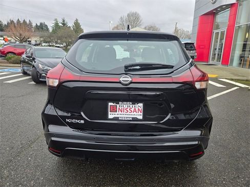 Used 2024 Nissan Kicks S image 8