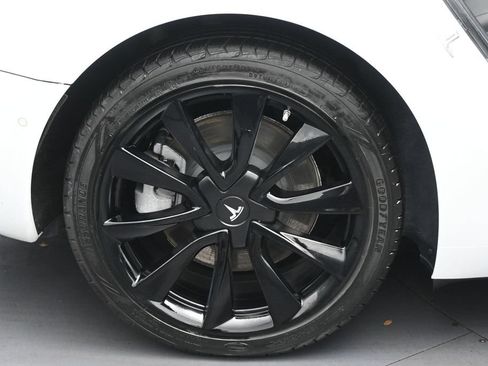 Used 2019 Tesla Model 3 Standard Range Plus RWD image 31