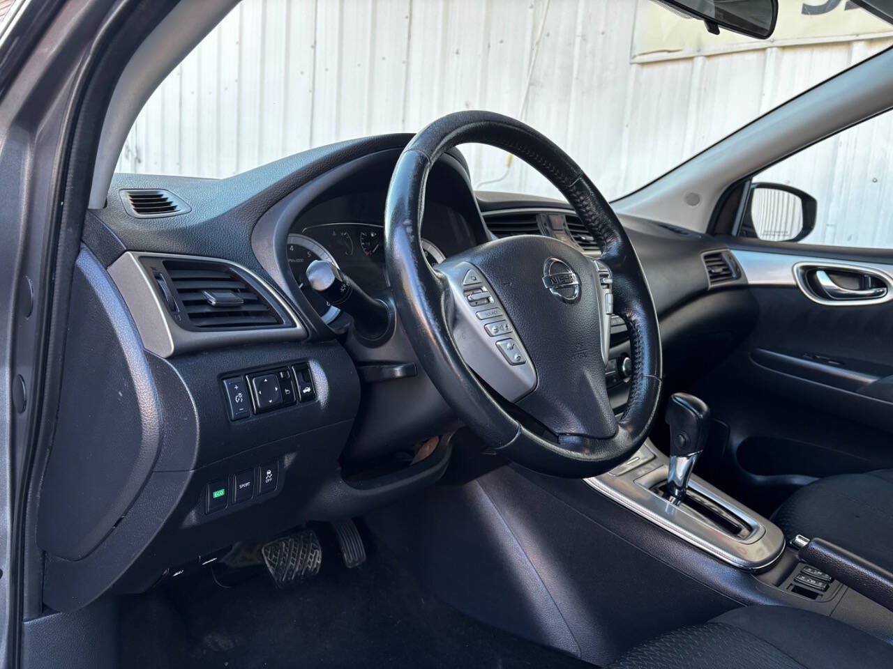 Used 2015 Nissan Sentra SR FWD image 14