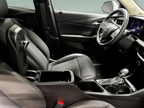 Used 2025 Buick Encore GX Preferred image 23