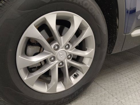 Used 2019 Hyundai Santa Fe SE FWD image 31