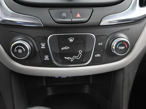 Used 2023 Chevrolet Equinox LT FWD image 19
