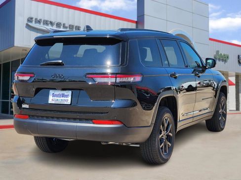 New 2025 Jeep Grand Cherokee L Altitude image 5