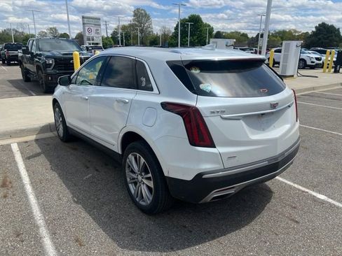 Certified 2024 Cadillac XT5 Premium Luxury w/ LPO, Floor Liner Package AWD/4WD image 4
