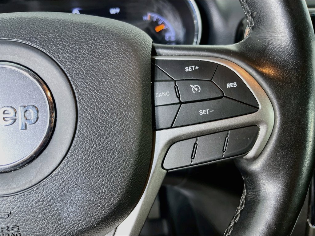 Used 2021 Jeep Grand Cherokee Limited AWD/4WD image 15