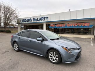 Used 2025 Toyota Corolla LE video 1