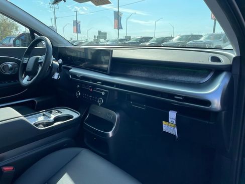 New 2026 Hyundai Ioniq 9 Calligraphy image 33