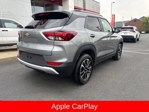 Used 2025 Chevrolet TrailBlazer LT AWD/4WD image 3