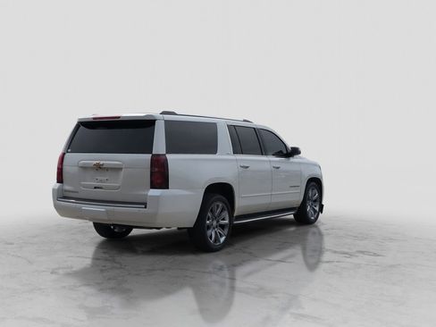 Used 2015 Chevrolet Suburban LTZ image 8