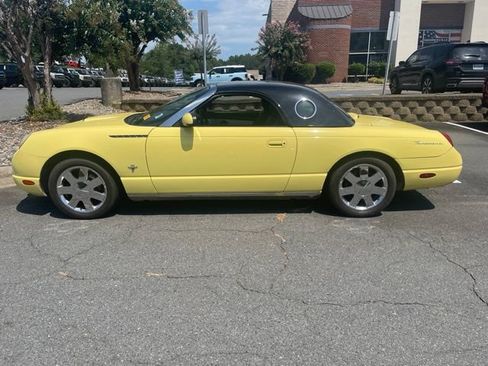 Used 2002 Ford Thunderbird RWD image 2