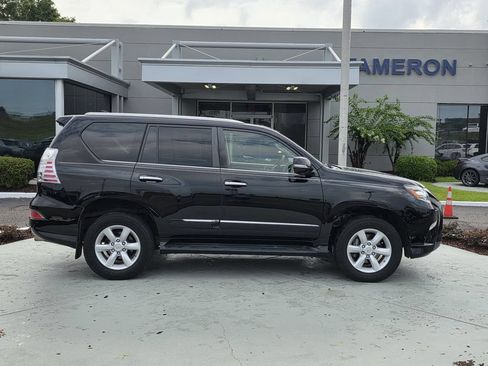 Used 2018 Lexus GX 460 w/ Navigation Package AWD/4WD image 40