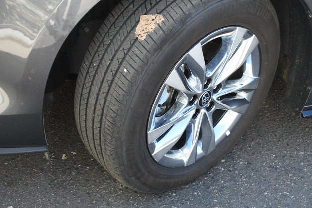 Used 2025 Toyota Sienna Limited AWD/4WD image 11