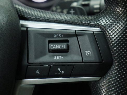 Used 2023 Mitsubishi Outlander ES FWD image 12