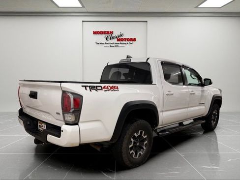 Used 2021 Toyota Tacoma TRD Off-Road w/ Technology Package AWD/4WD image 7