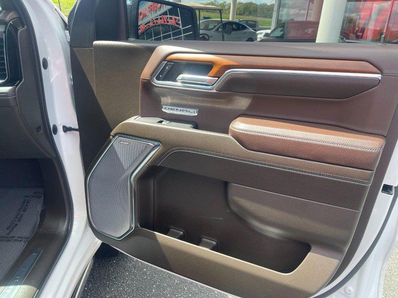 Used 2023 GMC Sierra 1500 Denali AWD/4WD image 15