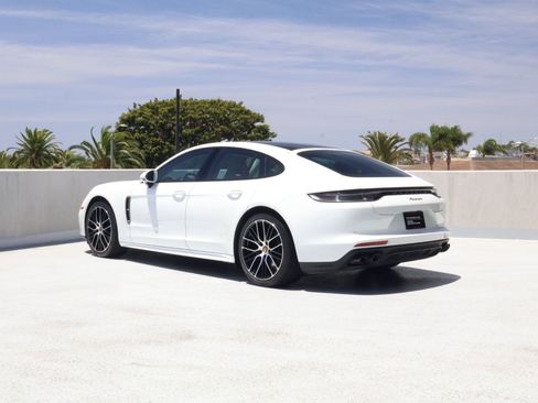 Certified 2023 Porsche Panamera Platinum Edition RWD image 3