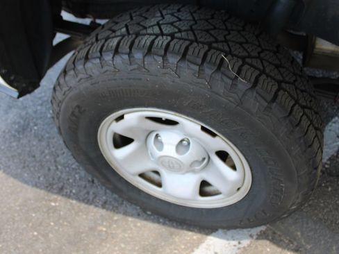 Used 2020 Toyota Tacoma SR AWD/4WD image 59