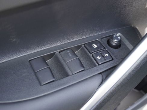 Used 2026 Toyota Corolla Cross XLE image 13