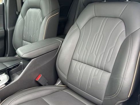 Used 2025 Buick Envista Avenir image 38