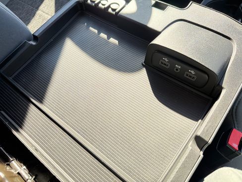 Used 2018 RAM 1500 Classic SLT w/ Luxury Group image 55