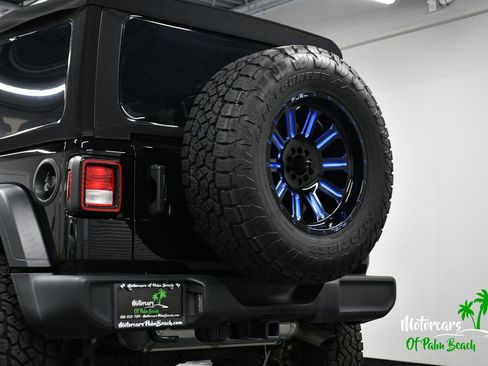 Used 2024 Jeep Wrangler Unlimited Sport AWD/4WD image 16