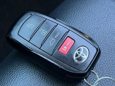 Certified 2025 Toyota Camry SE FWD image 18