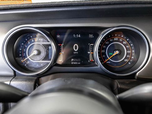Used 2023 Jeep Gladiator Sport AWD/4WD image 15