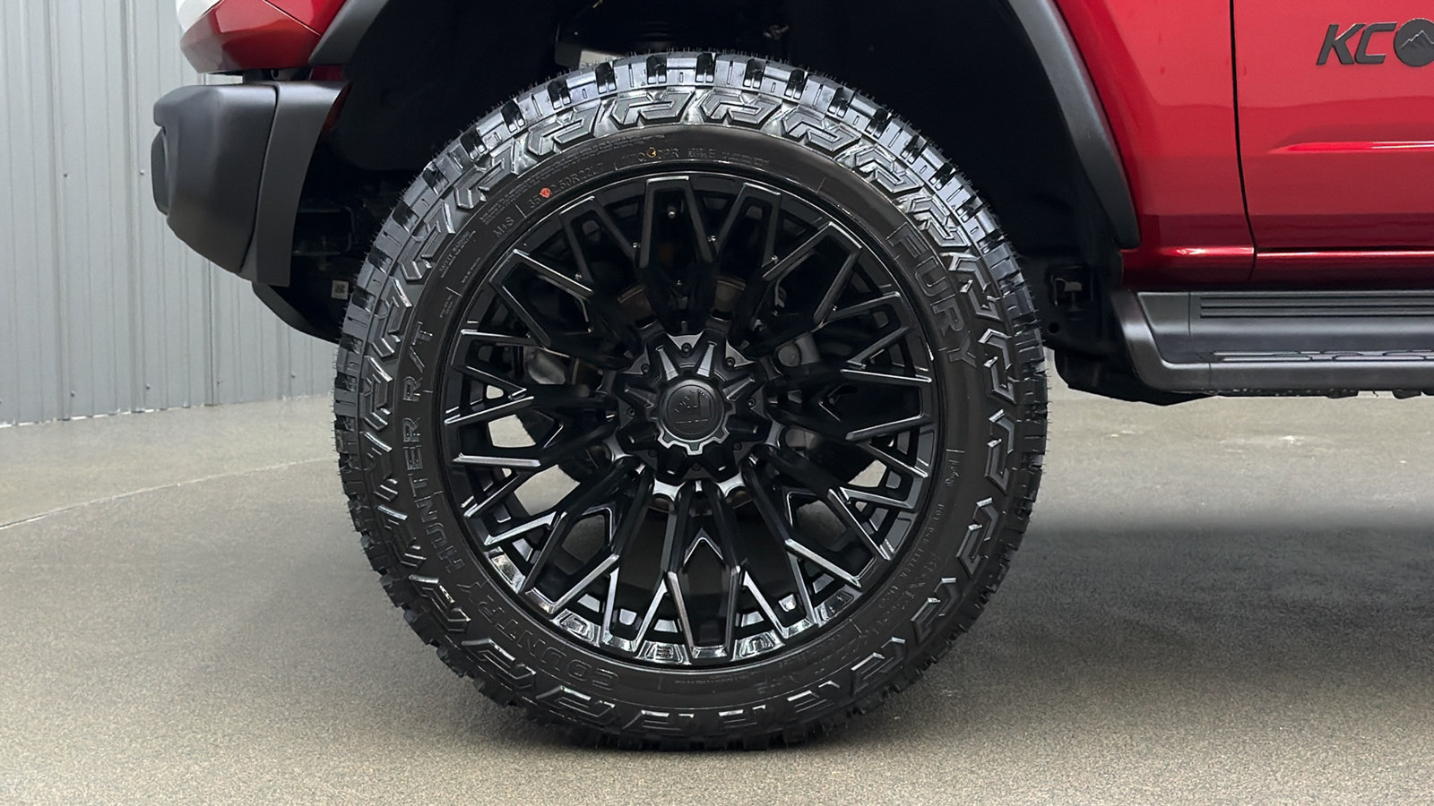 Used 2025 Ford Bronco Heritage Edition AWD/4WD image 10