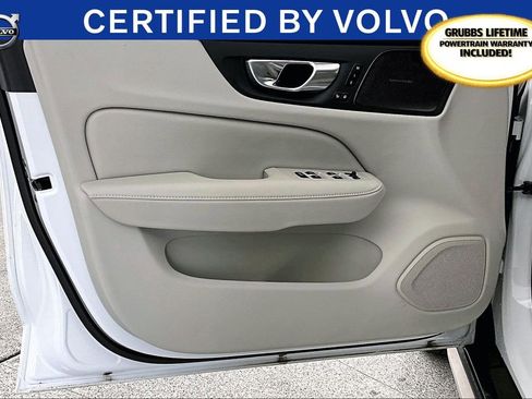 Used 2025 Volvo V60 B5 Cross Country Ultra w/ Protection Package Premier image 23