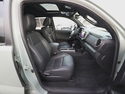 Certified 2023 Toyota Tacoma TRD Off-Road image 19