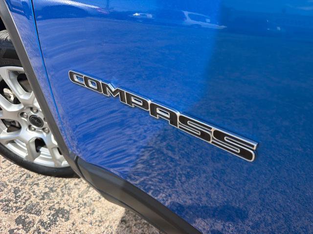 Used 2025 Jeep Compass Limited AWD/4WD image 5
