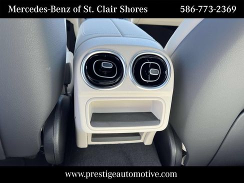 Used 2025 Mercedes-Benz C 300 4MATIC Sedan image 18