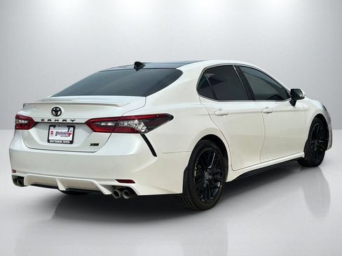 Used 2021 Toyota Camry XSE FWD image 5