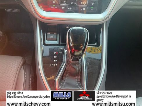 Used 2025 Subaru Outback Limited AWD/4WD image 15